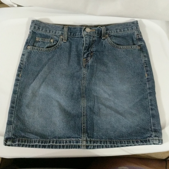Calvin Klein Medium Wash Denim Jean Skirt - size 3 - Picture 1 of 4